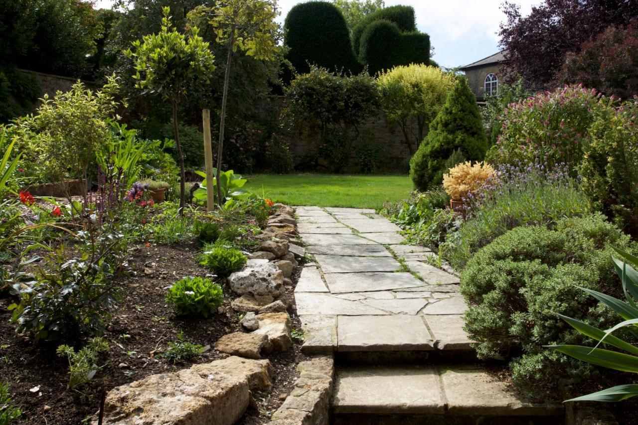 The Ollerod Beaminster Exterior foto